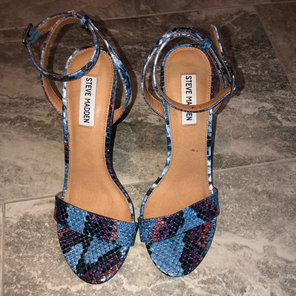 NEW Multicolor Steve Madden Snakeskin sandal
